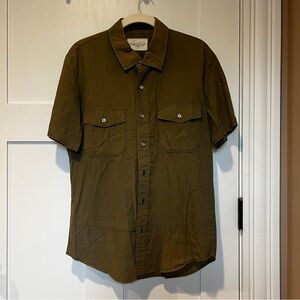 Loomstate Green Shortsleeved Button Up Shirt, Medium